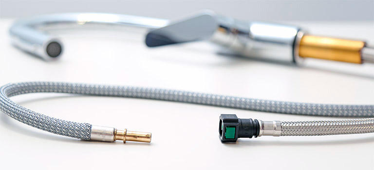 Quick connectors for plumbing fixtures and fittings Quick connectors for plumbing fixtures and fittings