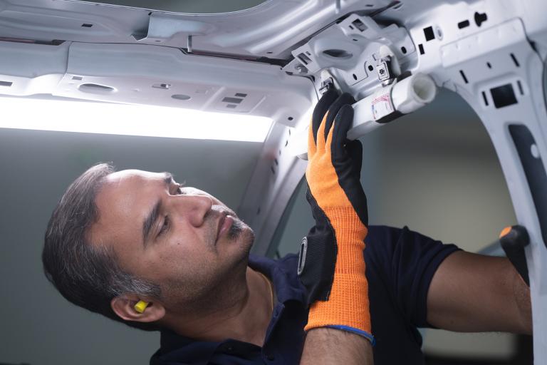 QUARA® is designed to be as lightweight and comfortable as a regular glove. QUARA® is designed to be as lightweight and comfortable as a regular glove.